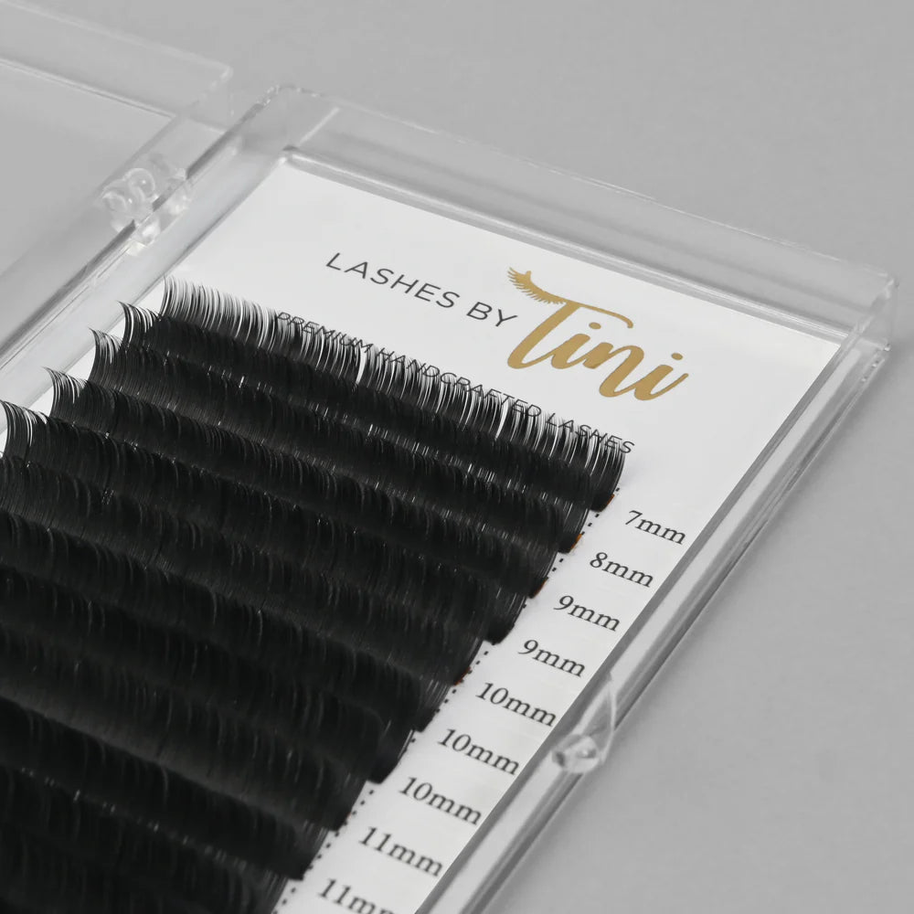 Flat Lashes Collection - Matte Black (0.15)